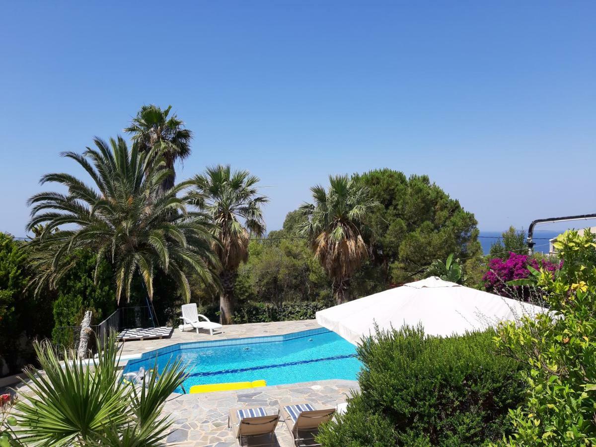 Villa Suites Lagonisi Luxury Экстерьер фото